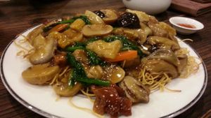 fried noodles at Pure Veggie House 心齋 - Xīn Zhāi in Kowloon