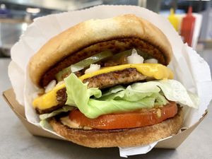 Bedder Burger Classic Single at Beleaf Burgers in Chino