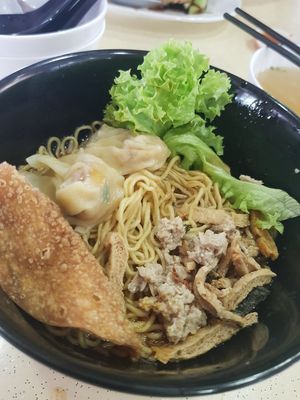 Bak chor mee kia at Kang Su 康素 - Sims Dr in Central Singapore
