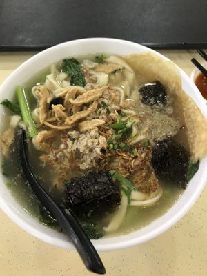 Ban Mian. So good that I finish everything and the soup. at Kang Su 康素 - Sims Dr in Central Singapore