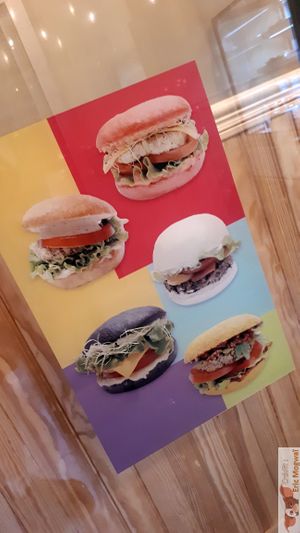 Bread choices at Gourmet Burger in Paris