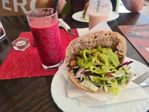 Tofu Kebab and Vitaminbombe Smoothie at Fruchtbar Fulda in Fulda