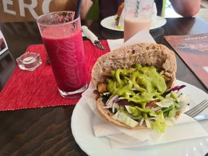 Tofu Kebab and Vitaminbombe Smoothie at Fruchtbar Fulda in Fulda