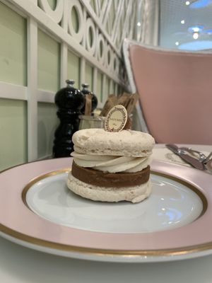 Plaisir sucré! at Ladurée in Beverly Hills