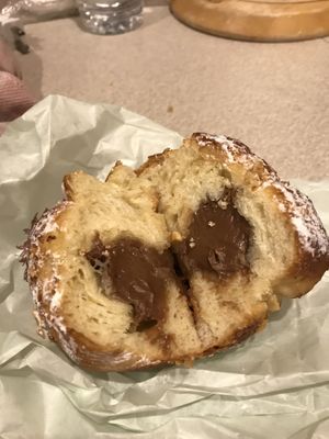 Hazelnut brunette at Ladurée in Beverly Hills