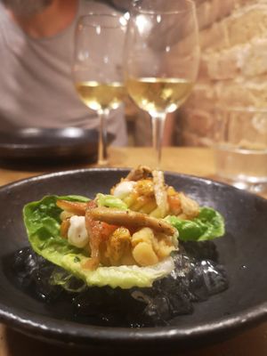 Sams sobre cogollo y romesco de Heura at Te Quiero Verde in Barcelona