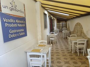 Extra places at a "veranda" at Un Gelsomino in Salerno