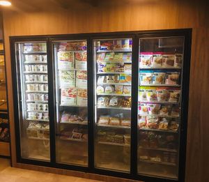 PIZZAS, HELADOS, SALCHICHAS , JAMONES, SUSTITUTO DE RES , POLLO, PUERCO , PESCADO , CANGREJO, SALMON ,  at Green Paradise in Mexico City