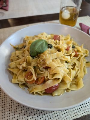 Linguine with tomato, garlic and basil at Portobello in Lanzarote
