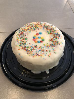 Special ordered birthday cake at Pico Feliz in Samara