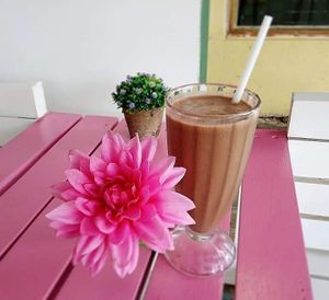 Vegan milk shake at Pico Feliz in Samara