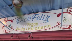 Pico Feliz sign at Pico Feliz in Samara