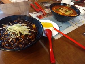 Jjajangmyeon (짜장면) and Jjambbong (짬뽕) at Jin Mi - 진미 in Jeonju