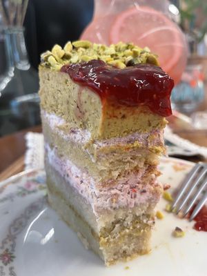 Pistachio raspberry 10/10  at Cafe La Moire in Jeonju