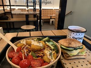 Salad+burger at Swing Kitchen - Laupenstraße in Bern