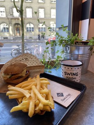 Pink Edgy combo , very good   at Swing Kitchen - Laupenstraße in Bern