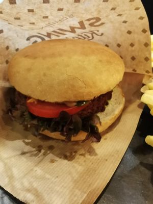 A classic burger at Swing Kitchen - Laupenstraße in Bern