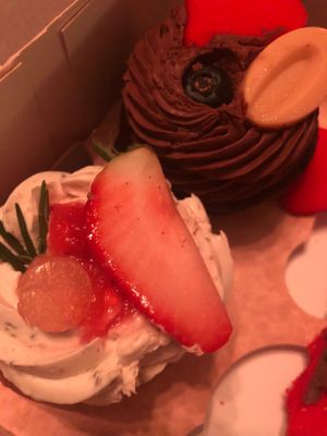 Rosemary-raspberry cupcake and dark chocolate-passion fruit cupcake at Tauer in Turin