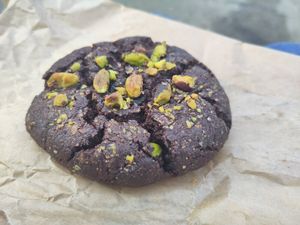 "brookie" - pistachio chocolate brownie cookie at Tauer in Turin
