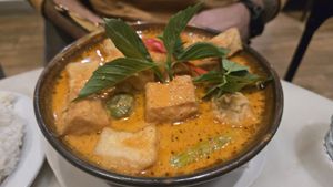 Tofu curry at Laos in Town in Washington