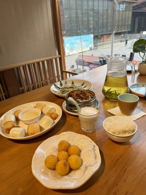 Portion is big, but they offer takeaway boxes so it was nice to not have to waste food   at A Lotus on the Water 清水荷花 - 文殊坊店 in Chengdu
