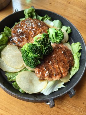 Black Pepper mock Beef ~ Mar 25 at A Lotus on the Water 清水荷花 - 文殊坊店 in Chengdu