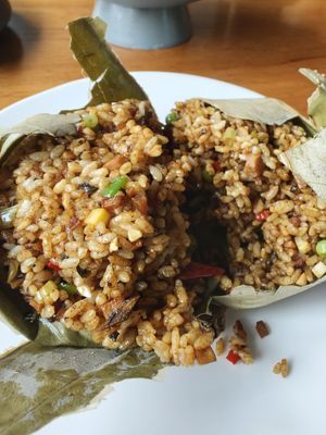 Lotus Leaf Rice ~ Mar 25 at A Lotus on the Water 清水荷花 - 文殊坊店 in Chengdu