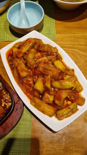 Fish fragrant aubergine at A Lotus on the Water 清水荷花 - 文殊坊店 in Chengdu