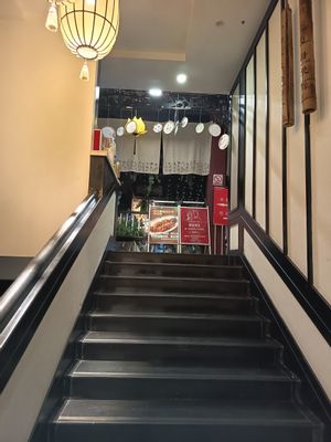 Proceed to the 2nd floor (or 1st depending on your country of origin) at A Lotus on the Water 清水荷花 - 文殊坊店 in Chengdu