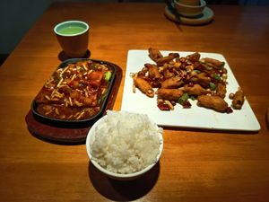 And enjoy the food! at A Lotus on the Water 清水荷花 - 文殊坊店 in Chengdu