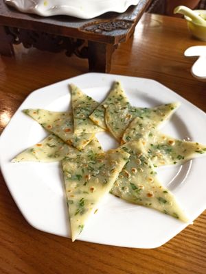 Scallion pancake at A Lotus on the Water 清水荷花 - 文殊坊店 in Chengdu