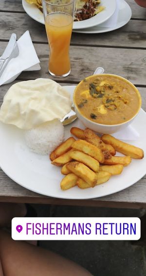 And my meal halloumi, lentil & spinach curry at Fishermans Return in Great Yarmouth