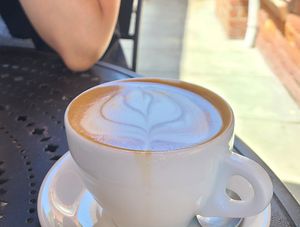  at Urth Caffe in Beverly Hills