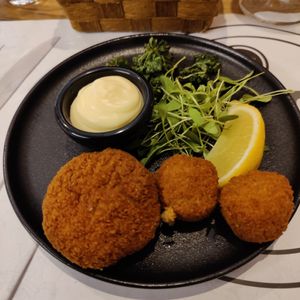 Duo van vegan kroketten at Brasserie de Kolonie  in Antwerpen