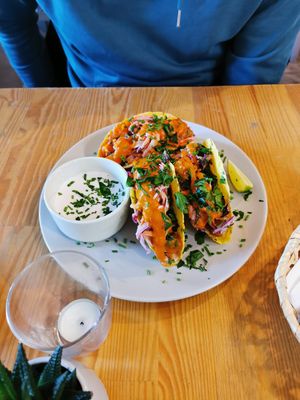 Vegan fish taco's at Yummy Mummy Vegan Bistro in Berlin