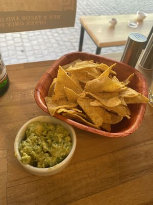 Corn chips with guacamole at Taqueria Mexicana in Brasov