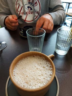 Chai latte at Monkey Mood in Bordeaux