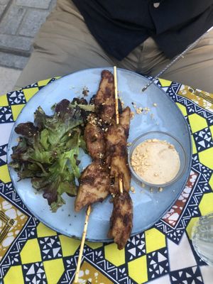 Chickn skewers  at Monkey Mood in Bordeaux