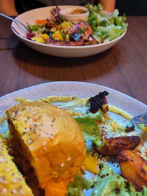 Kimcheeze Burger and Gado Gado at Monkey Mood in Bordeaux