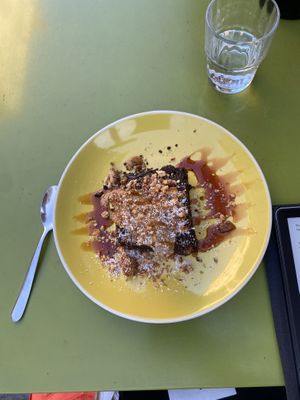 Snickers Brownie  at Monkey Mood in Bordeaux