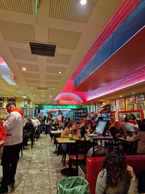  at Pizzería Güerrín in Buenos Aires