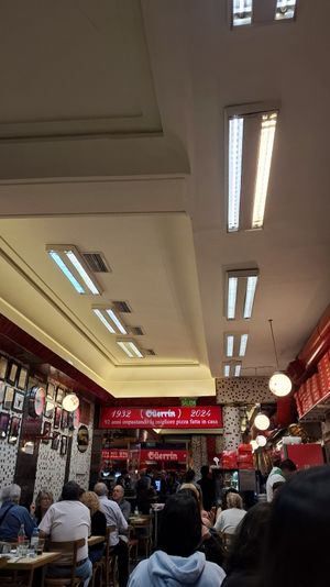  at Pizzería Güerrín in Buenos Aires