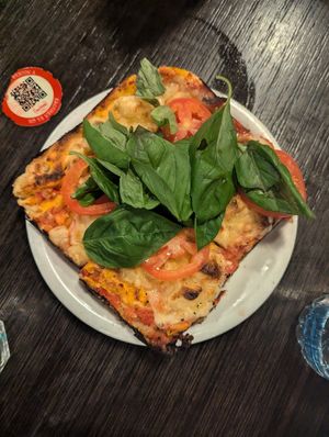 Margarita at Pizzería Güerrín in Buenos Aires