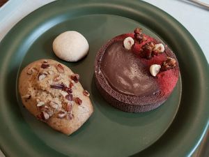 Madeleine (GF), Chocolat Tarte and cookie at For Four Bread 포포브레드 in Seoul