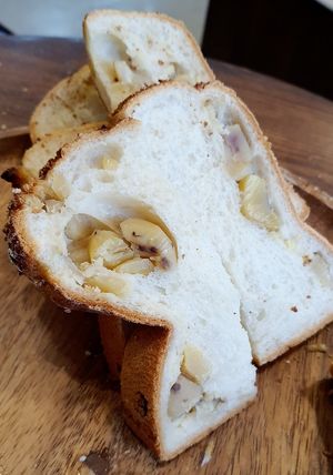 Chestnut bread at For Four Bread 포포브레드 in Seoul