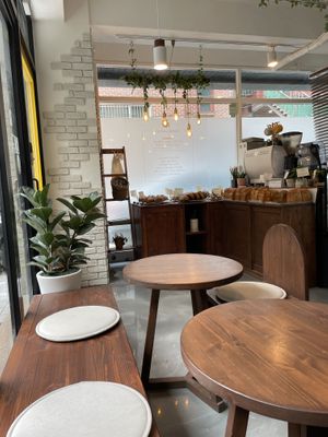 Inside  at For Four Bread 포포브레드 in Seoul