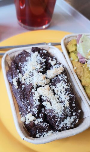 chocolate poundcake at For Four Bread 포포브레드 in Seoul