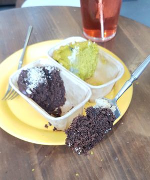 chocolate poundcake - inside at For Four Bread 포포브레드 in Seoul