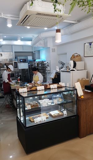 Interior of location, view towards the counter and work space at For Four Bread 포포브레드 in Seoul