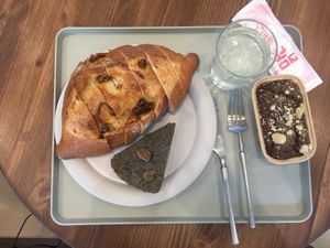 Bread with figs, black sesame scone, chocolate banana bread  at For Four Bread 포포브레드 in Seoul